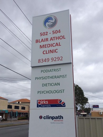 Road sign that looked like a personal to-do list near the Adelaide finish.