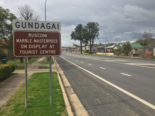 Gundagai tourist sign beside the road.